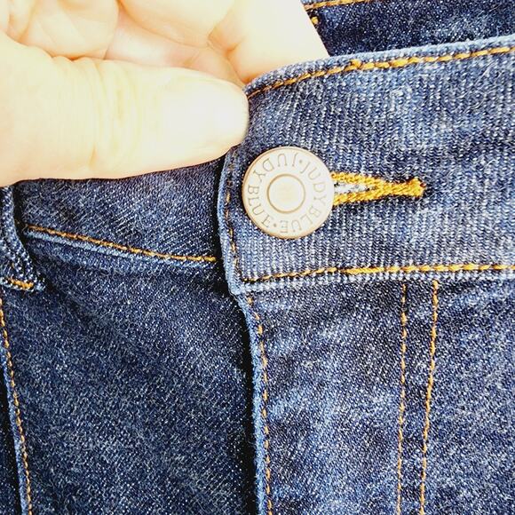 Judy Blue Dark Blue Curvy Darling High Rise Front Seam & Dart Wide Leg Jeans 16W - Picture 9 of 13